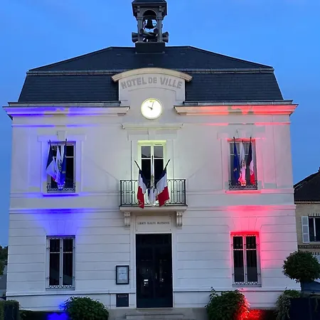 Les Persiennes Bed & Breakfast *